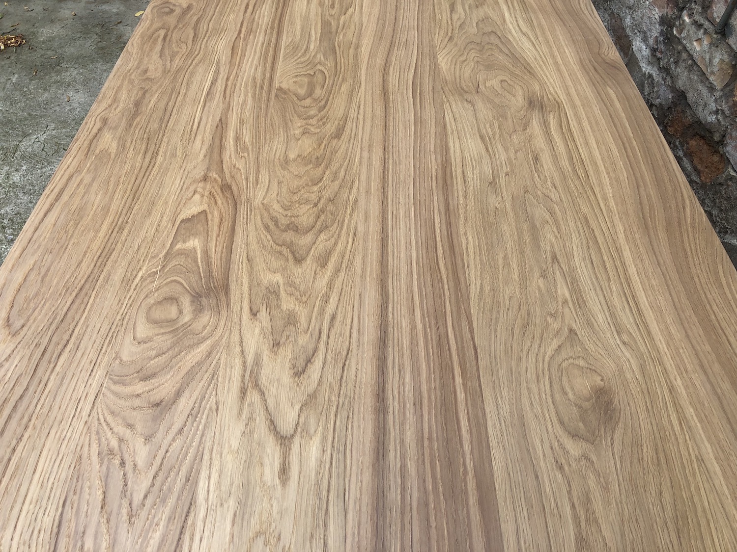 Blat dębowy industrialny – nowoczesny styl loftowy