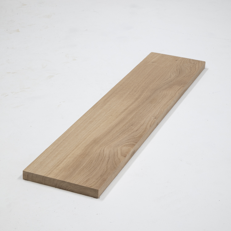 Stół z drewna egzotycznego – naturalne piękno.