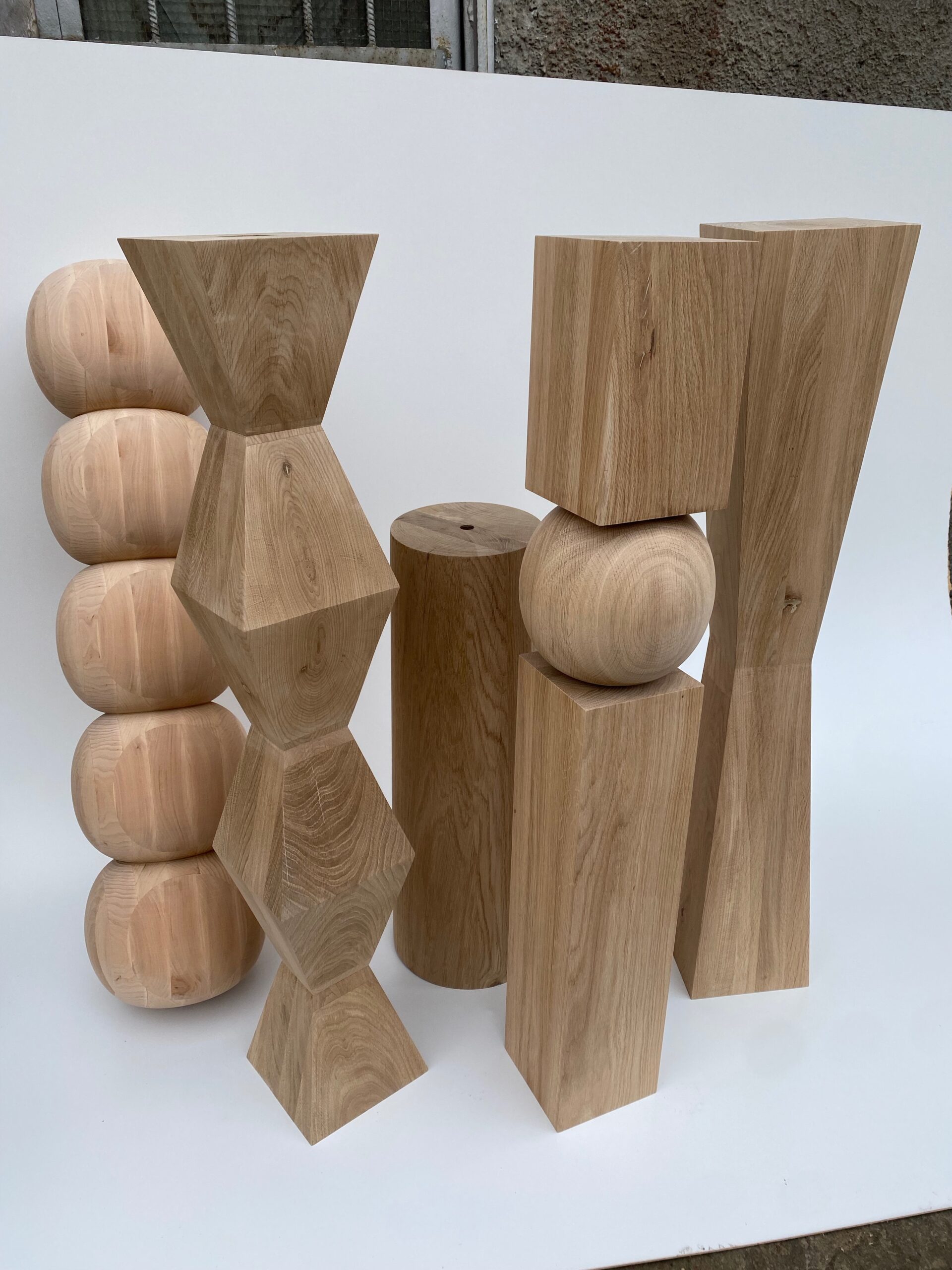 Stylowy element dębowy toczony