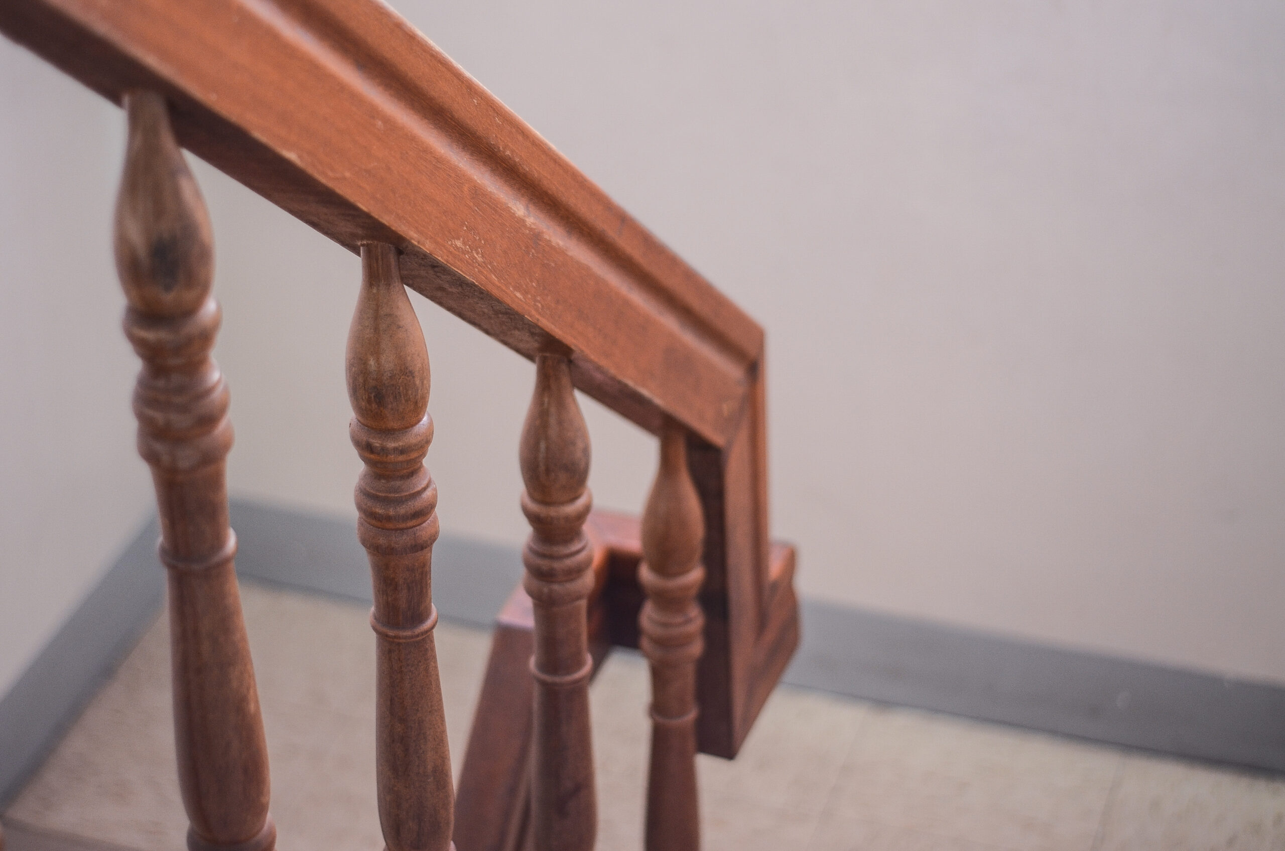 Element toczony drewniany dębowy do balustrady