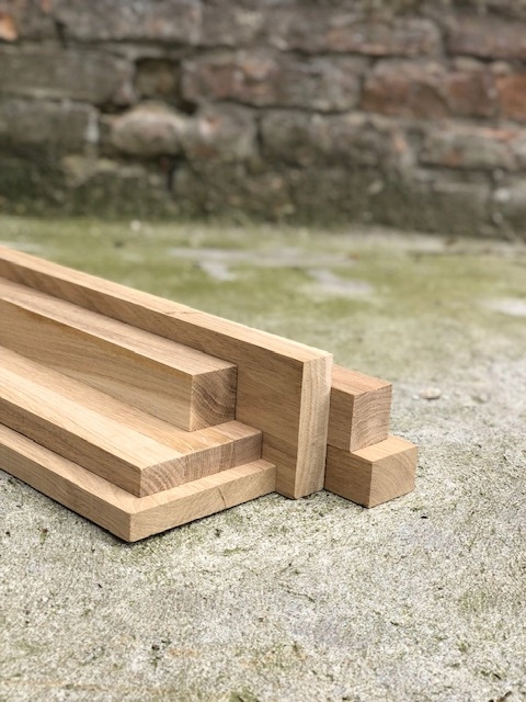 Kantówka dębowa heblowana – perfekcyjnie gładka.