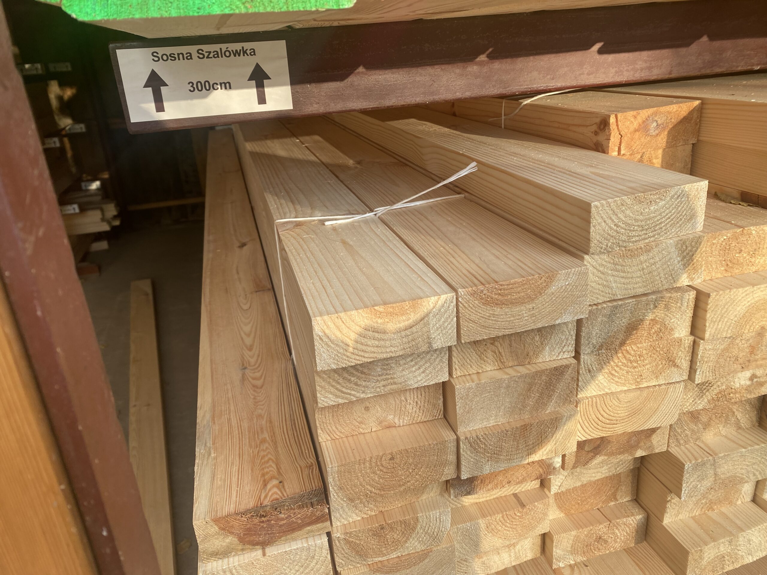 Kantówka drewniana na wymiar – sucha, strugana .