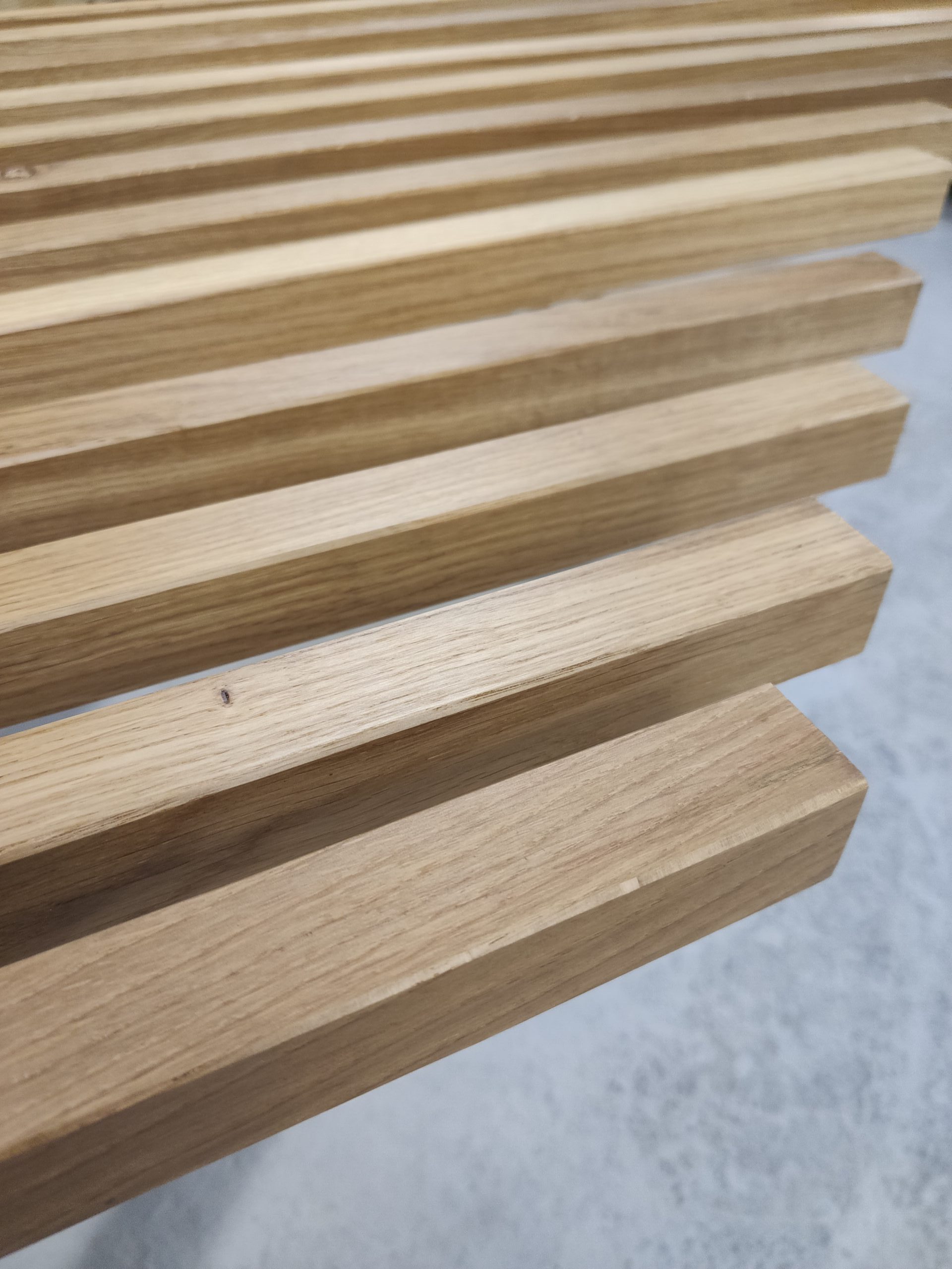 Lamele drewniane olejowane – naturalna ochrona drewna.