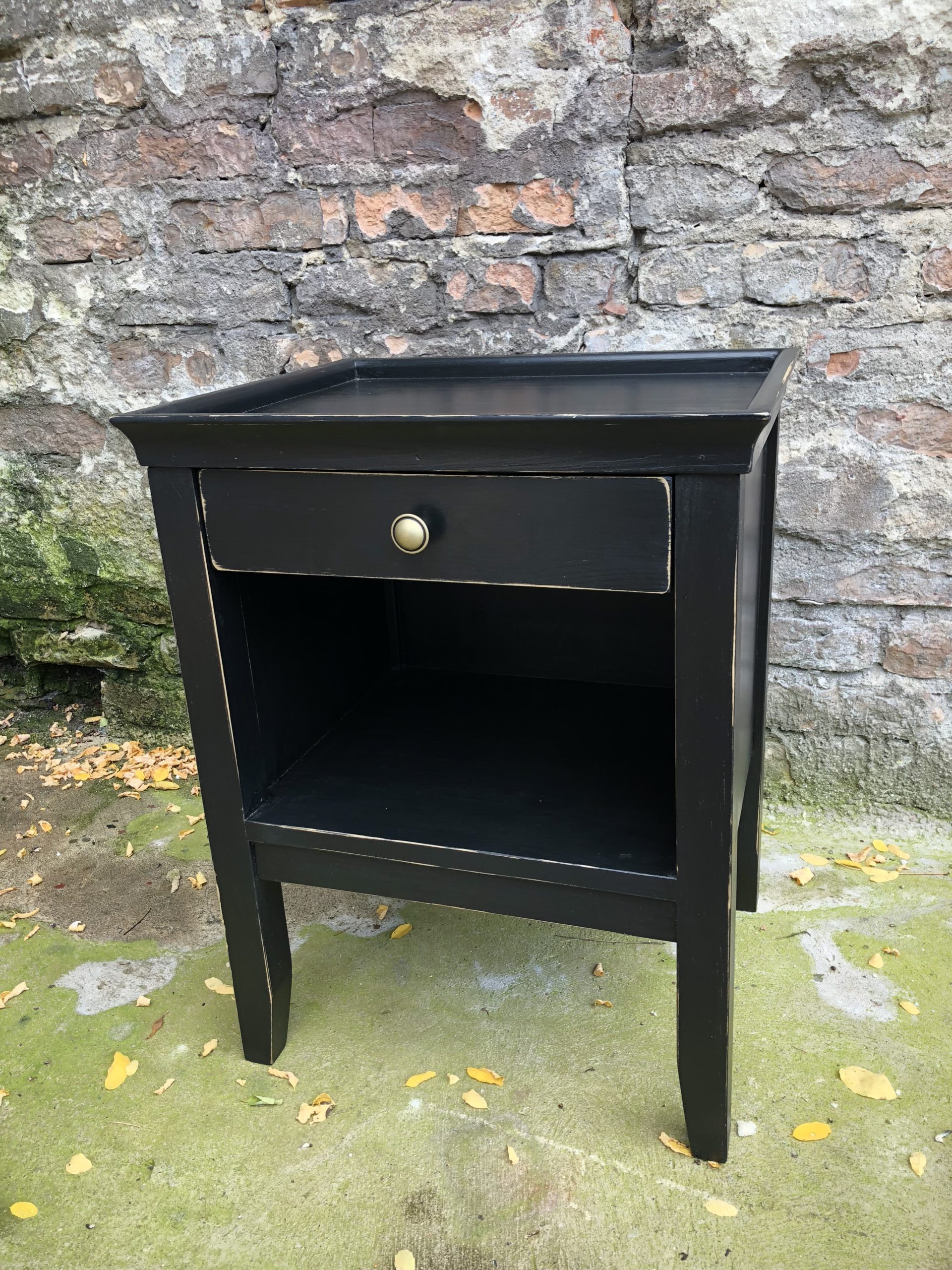 Meble sosnowe Warszawa – naturalne drewno