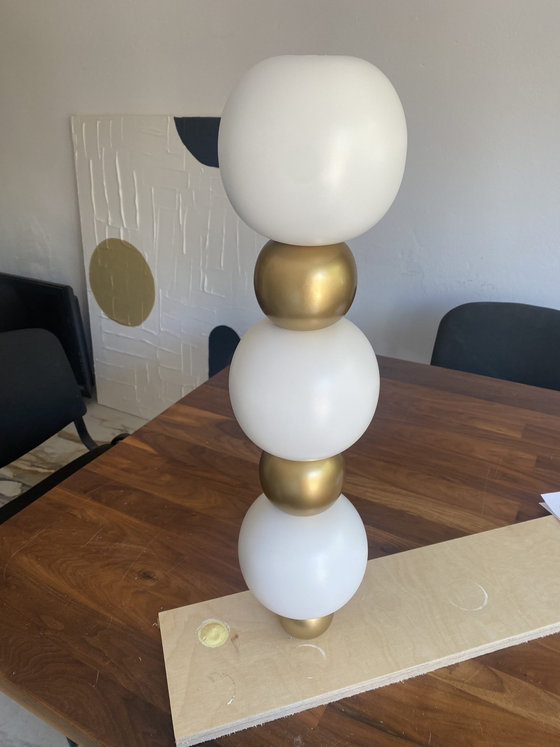 Dekoracyjna noga drewniana toczona