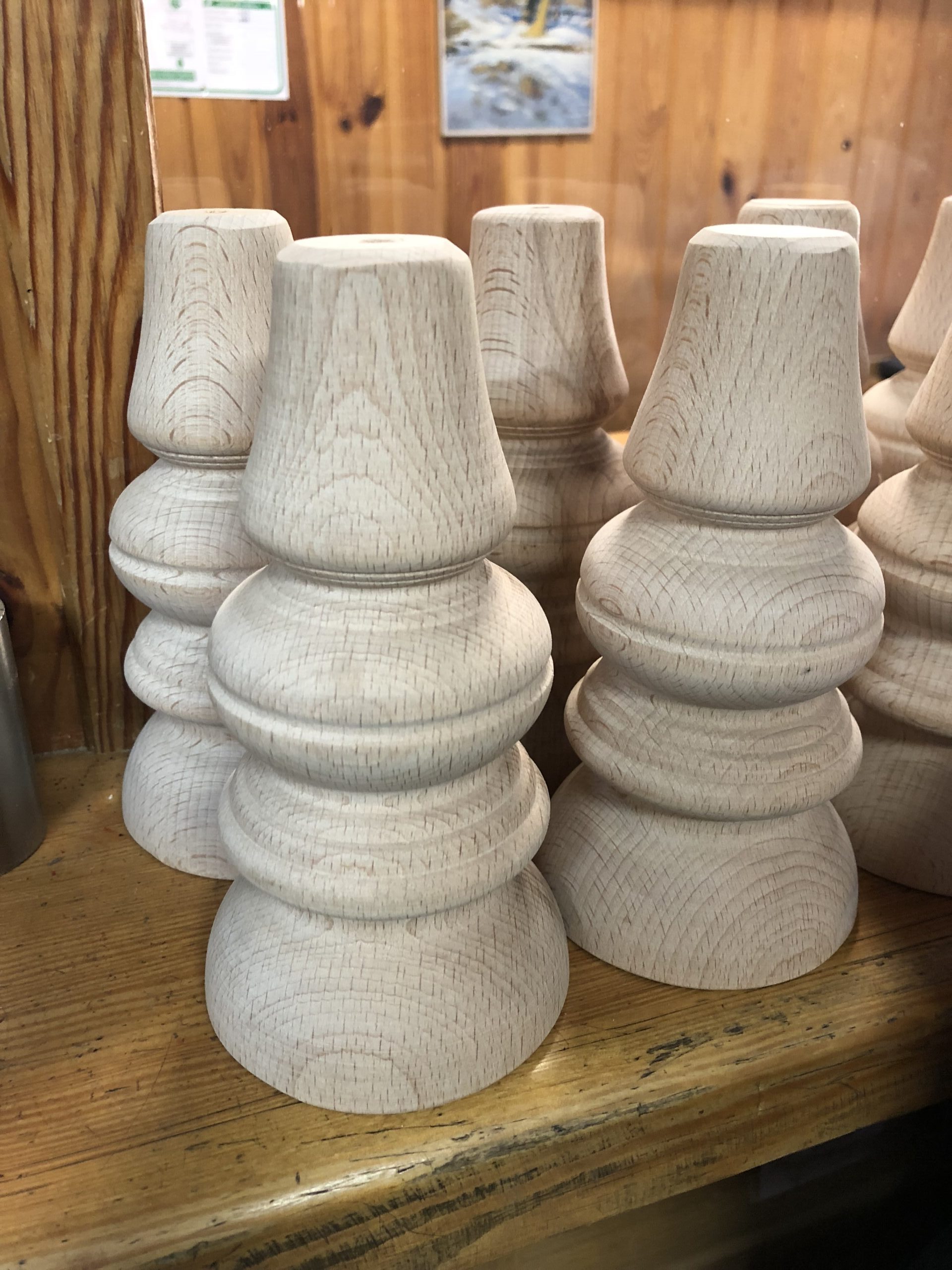 Noga toczona drewniana na zamówienie do stołu