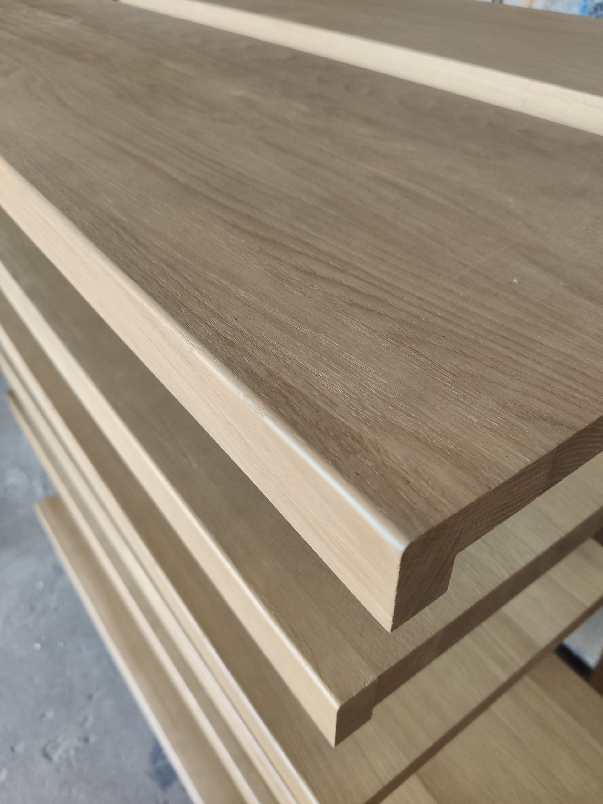 Parapety drewniane Warszawa – realizacje na wymiar.