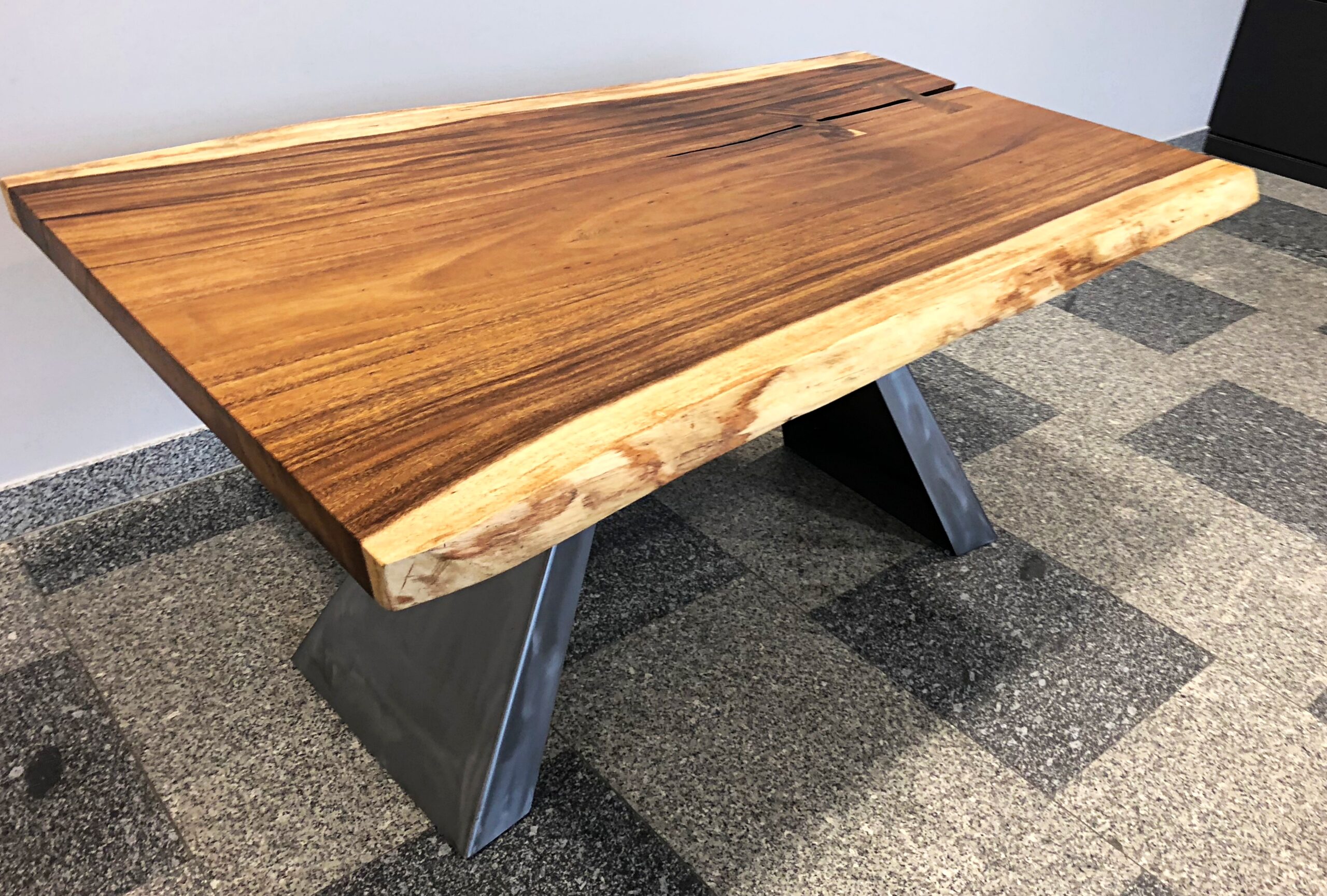 Plaster drewna egzotycznego na wymiar – indywidualne dopasowanie.