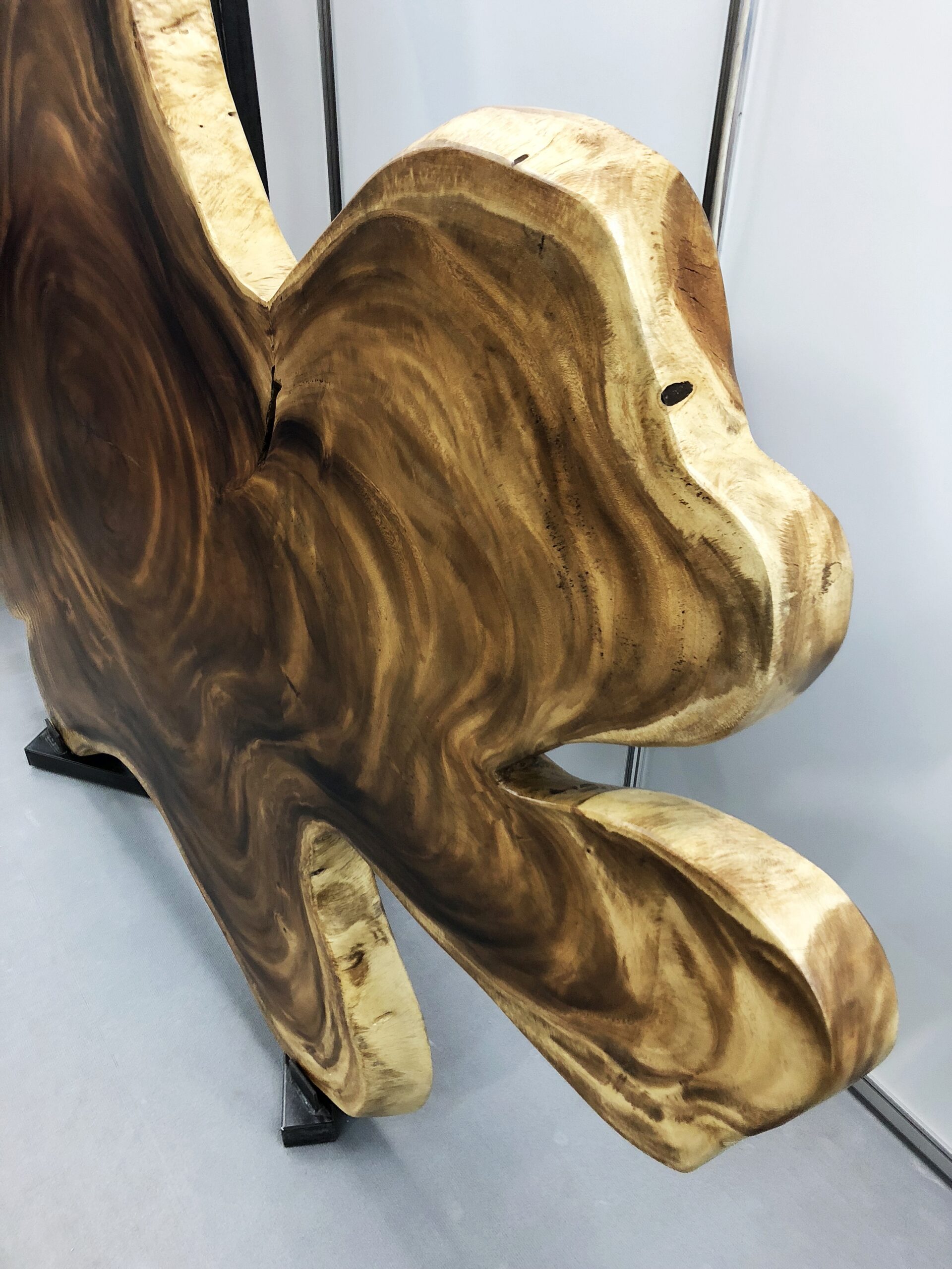 Plaster drewna egzotycznego suszony – stabilny materiał.