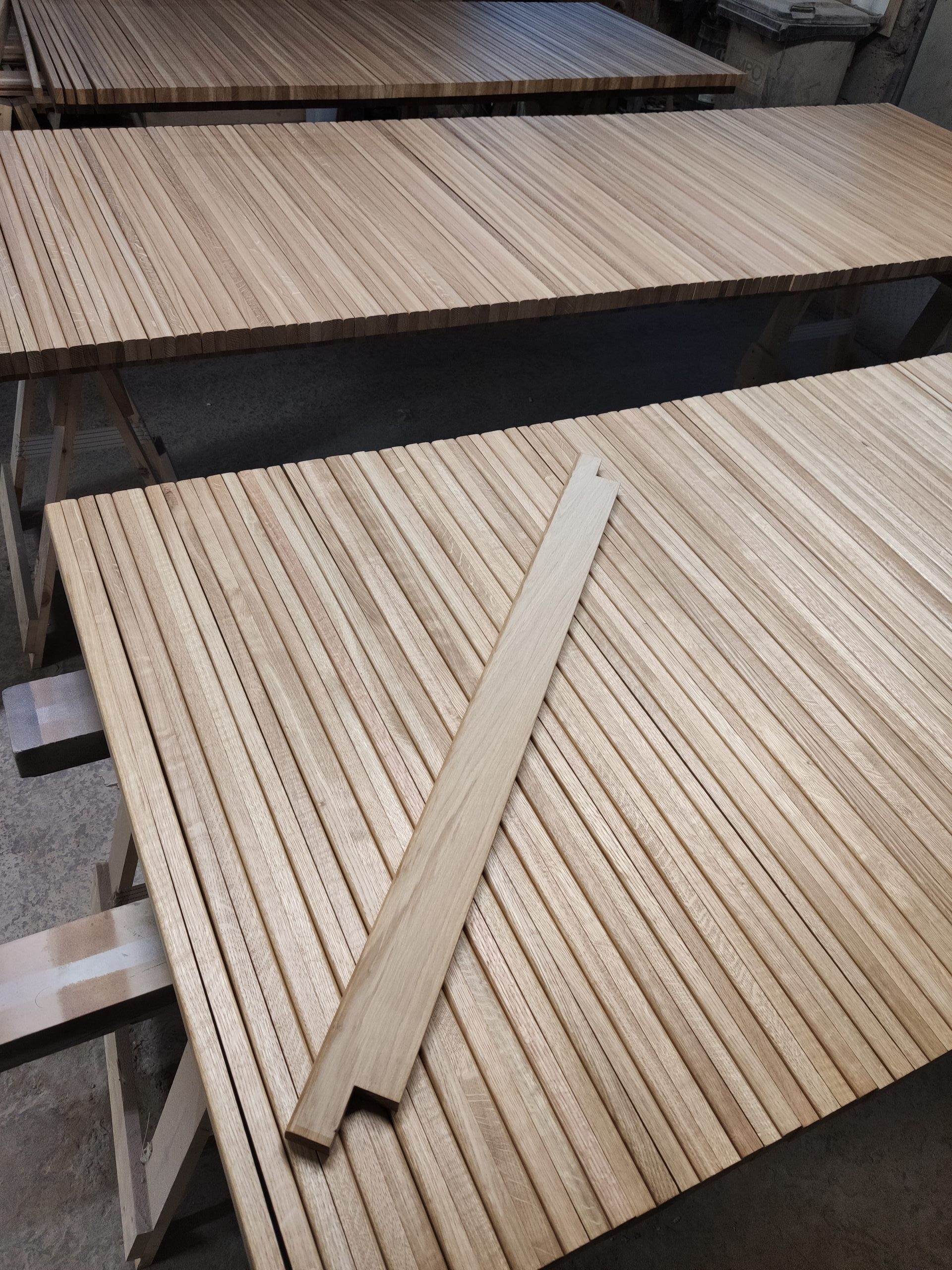 Próg drewniany na wymiar – indywidualne dopasowanie.