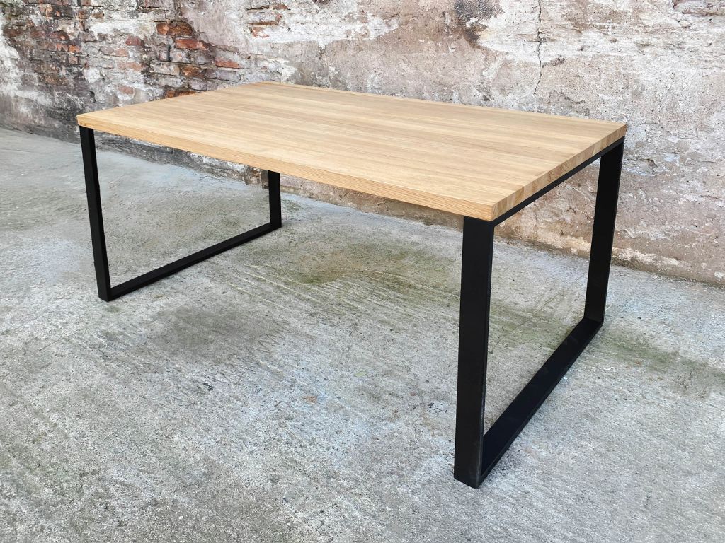 Stół drewniany na wymiar – indywidualne dopasowanie.