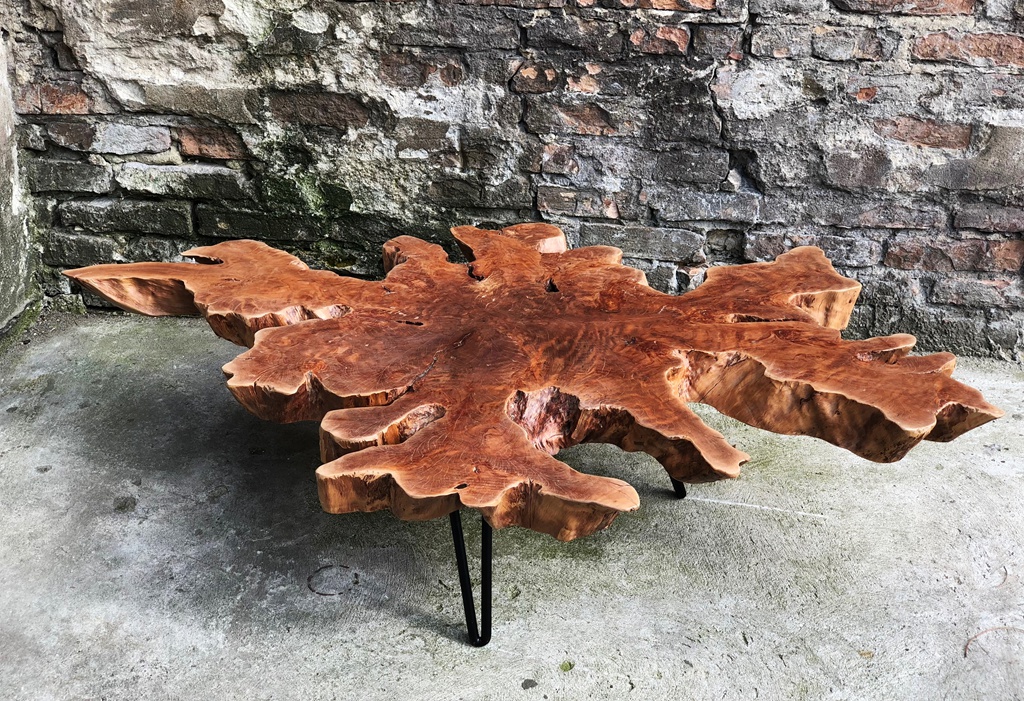 Stół z drewna egzotycznego na wymiar – indywidualne zamówienie.