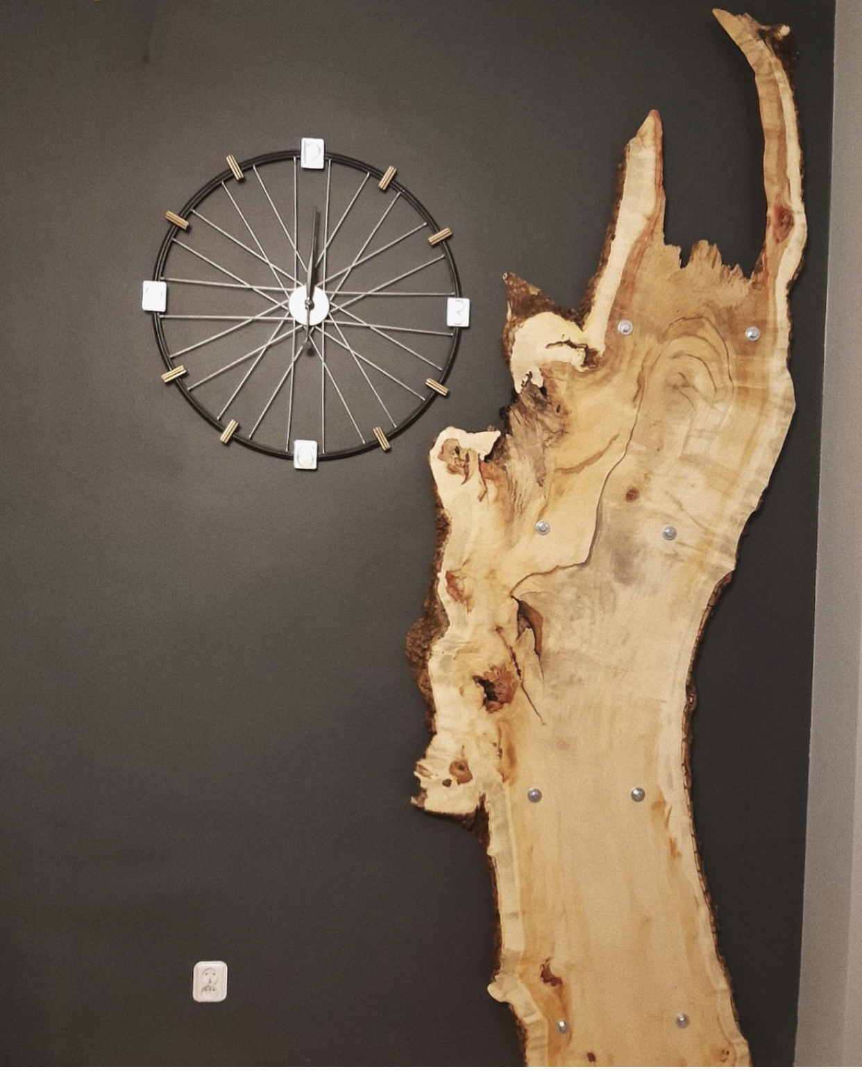 Tarcica artystyczna szlifowana – gładka i gotowa do użycia.