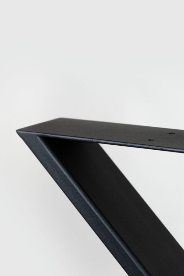 Nogi stalowe BROSA profil X – czarne, loftowe, wykonane na wymiar