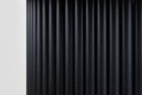 Podstawa do stołu JODRA – stalowa, ryflowana, pełna konstrukcja