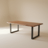 Stół KOBUZ – naturalny drewniany blat i czarne nogi z metalu, styl industrialny
